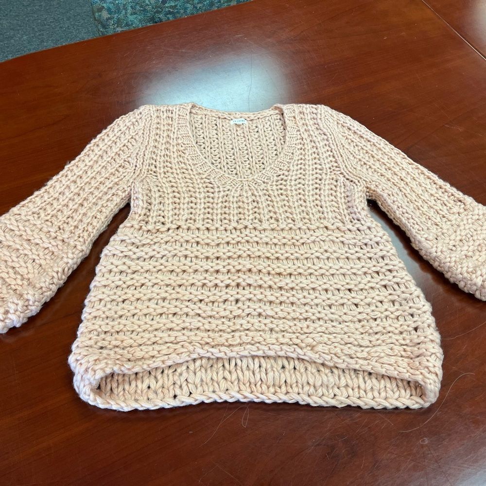 En Creme Super Chunky Peach Acrylic Scoop Neck Sweater sz M EUC